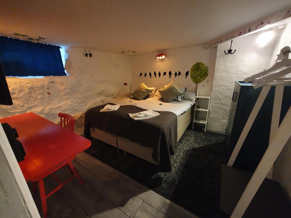 Downstairs Aparthotel *